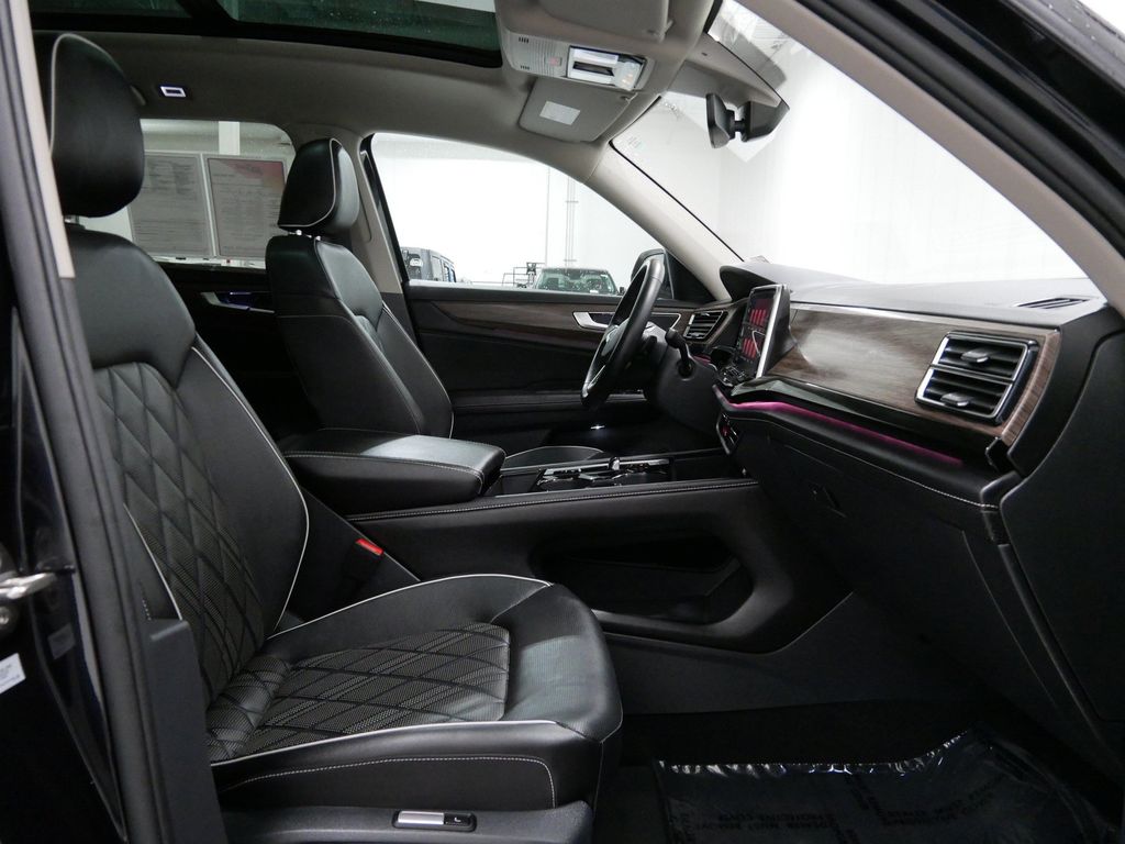 Used 2025 Volkswagen Atlas SUV
