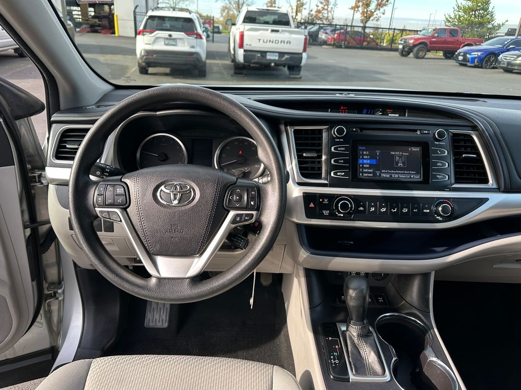 2018 Toyota Highlander LE
