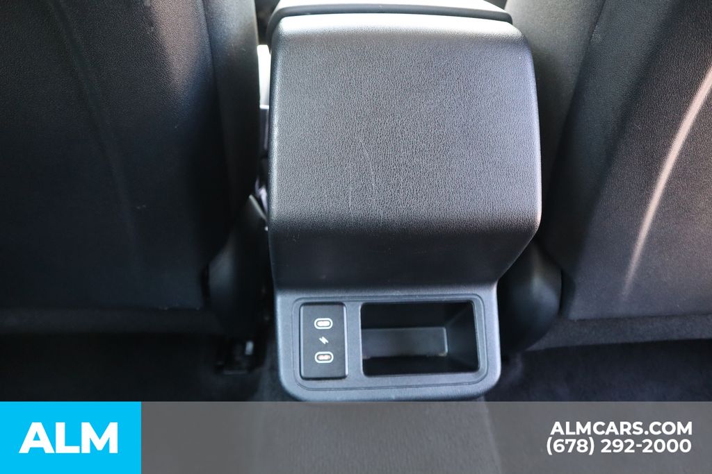 Used 2025 Black Kia LXS image 23