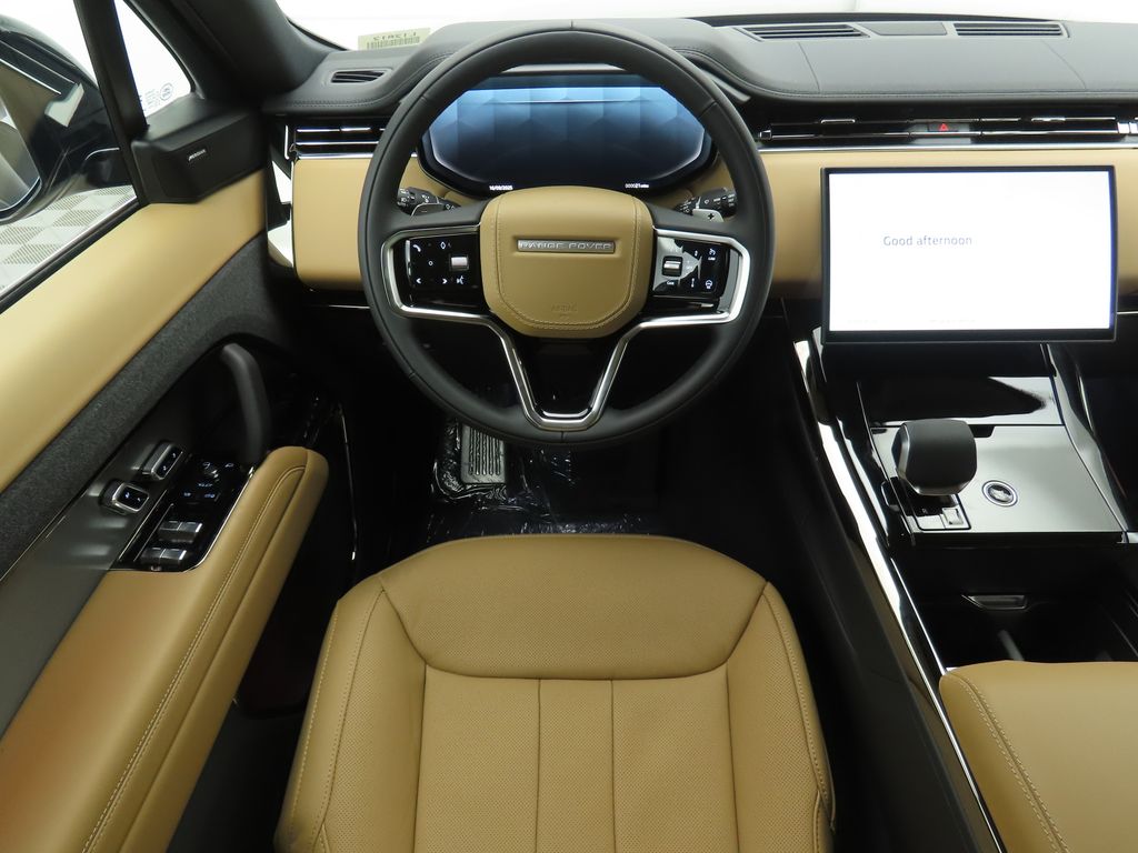 Thumbnail: 2025 Land Rover Range Rover Sport - 10
