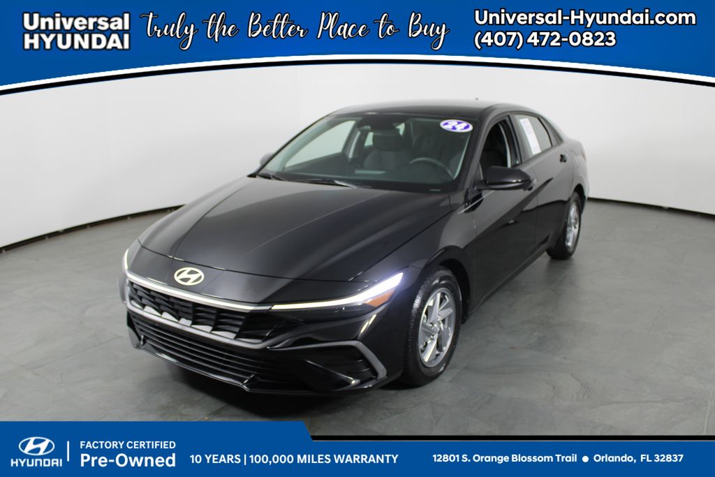 Abyss Black 2024 Hyundai Elantra Sedan Front-Wheel Drive Continuously Variable Transmission