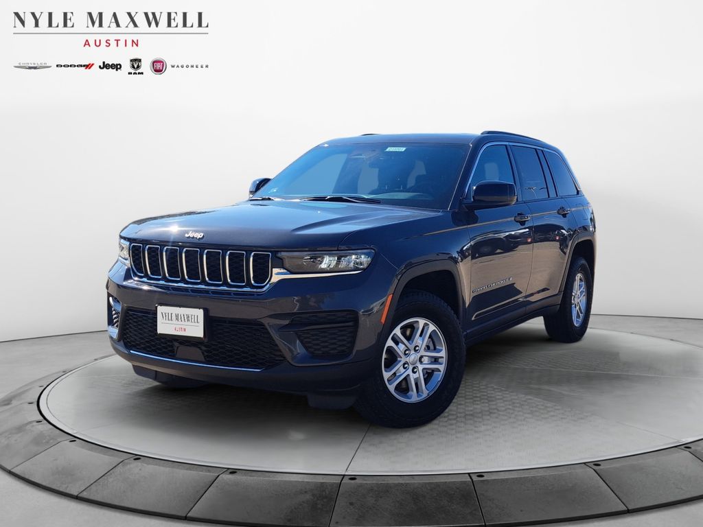 New Car 2025 Jeep Grand Cherokee  Laredo For Sale Under $40,000 In Austin, Texas