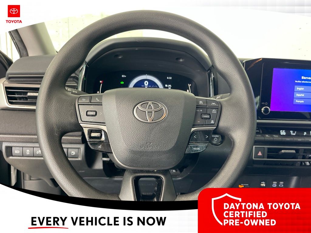 2025 Toyota Camry LE - Photo 22