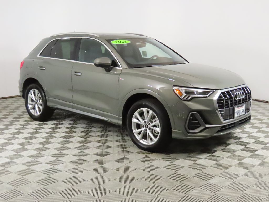 Thumbnail: 2025 Audi Q3 - 7