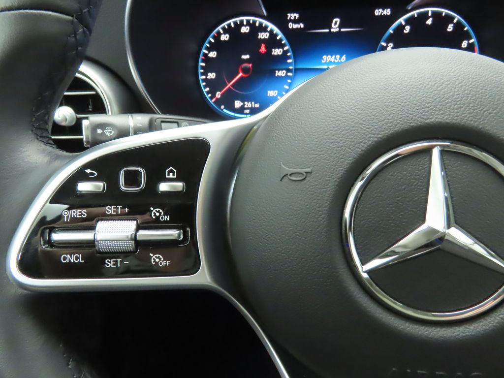 Thumbnail: 2022 Mercedes-Benz GLC - 11