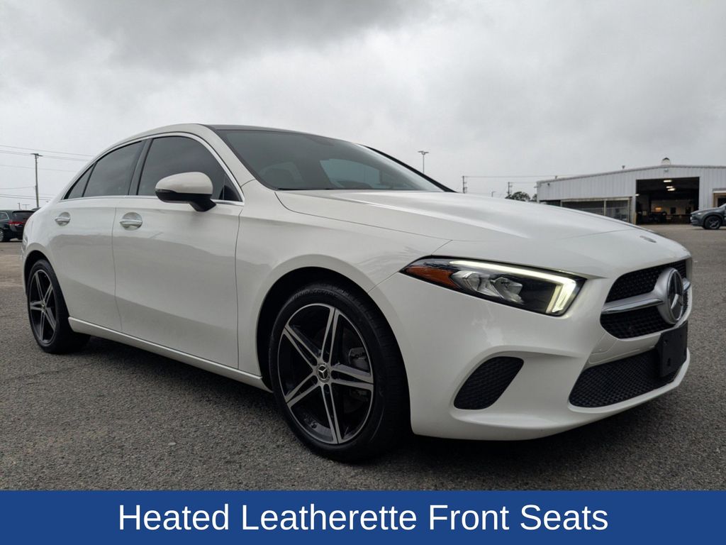 2022 Mercedes-Benz A 220 4MATIC