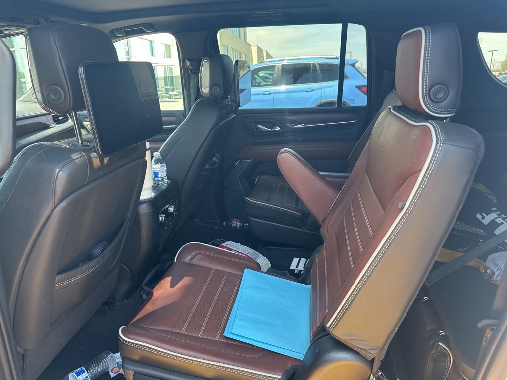 2023 GMC Yukon XL Denali Ultimate 6