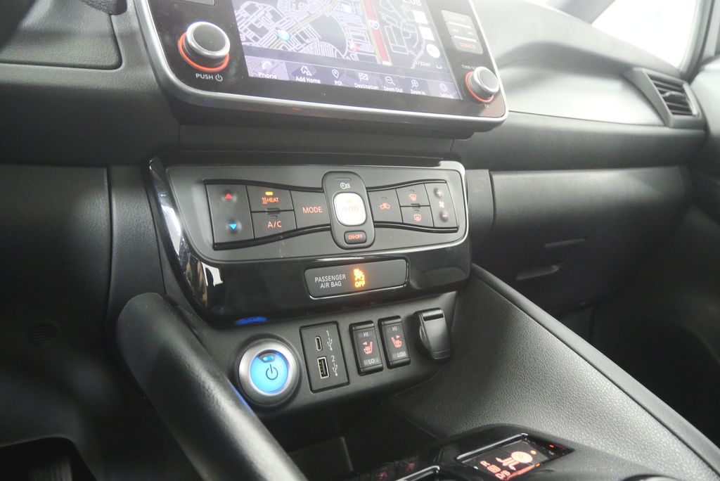 Thumbnail: 2022 Nissan Leaf - 23