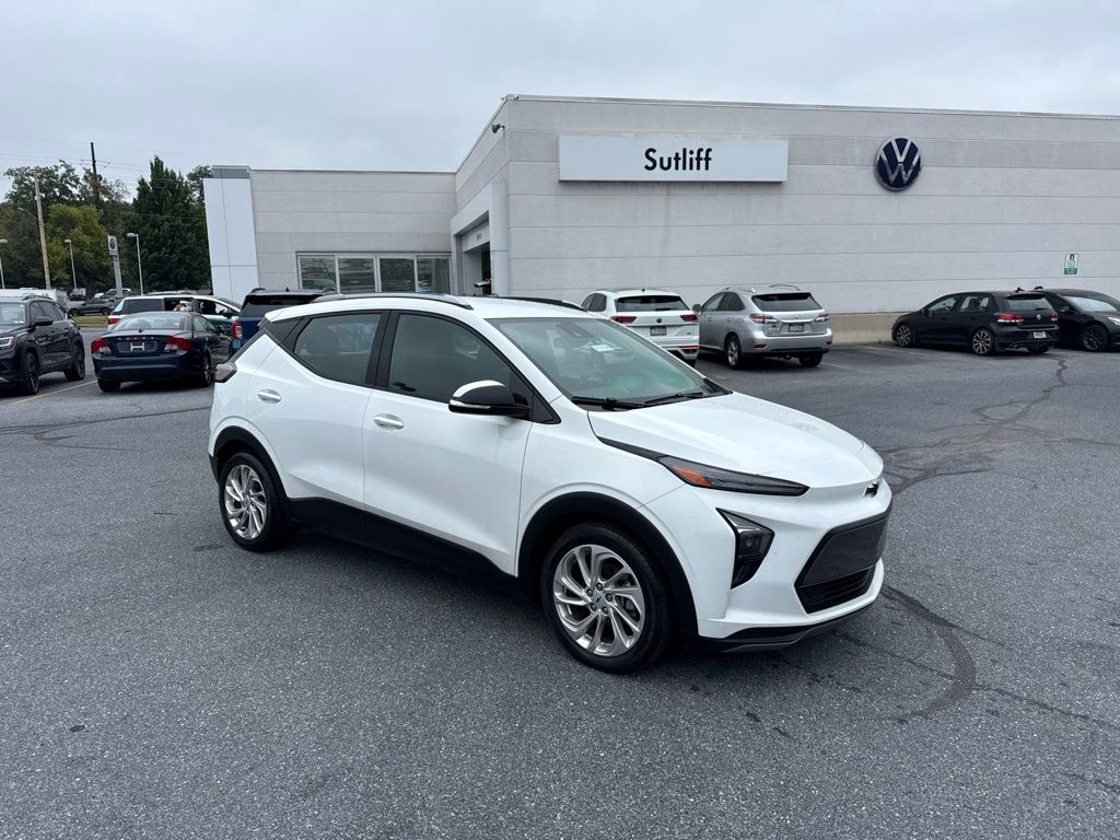 Summit White 2022 Chevrolet Bolt EUV Hatchback Front-Wheel Drive 1-Speed Automatic