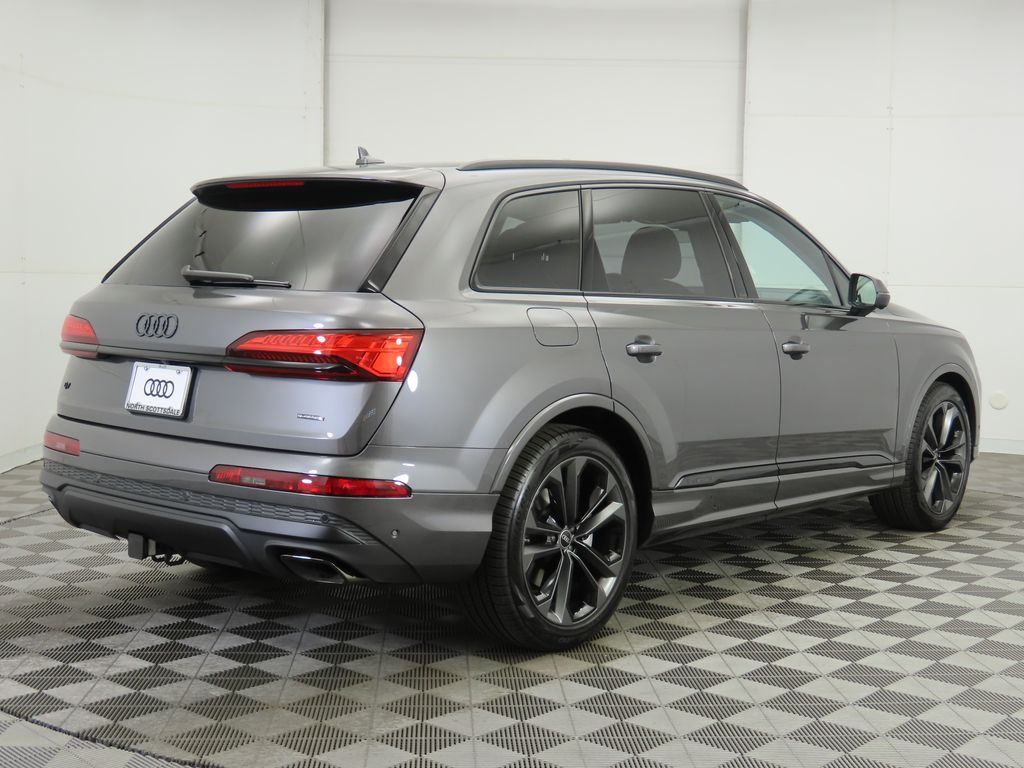 2025 Audi Q7  5