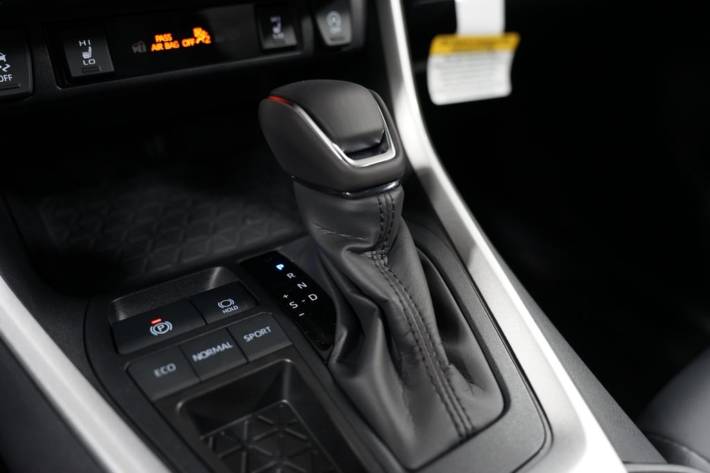 2025 Toyota RAV4 XLE Premium 21