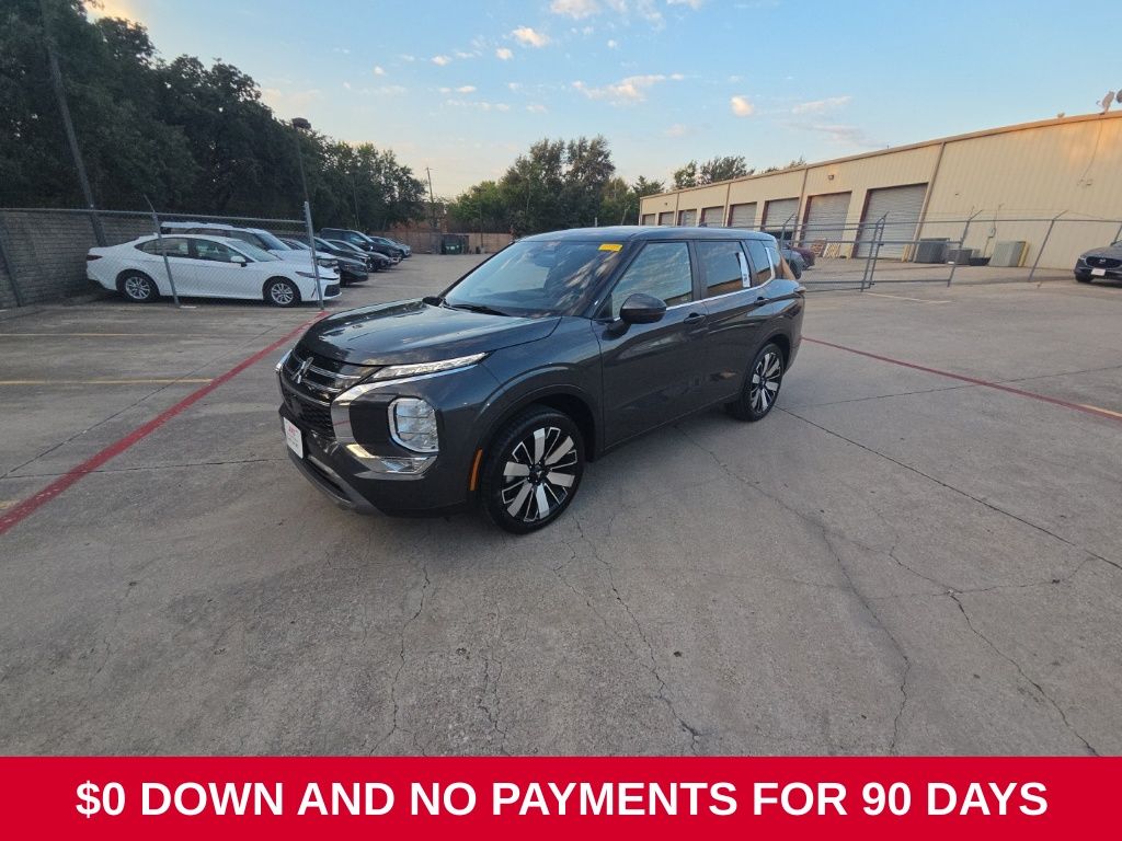 Gray 2025 Mitsubishi Outlander SUV / Crossover Front-Wheel Drive Continuously Variable Transmission