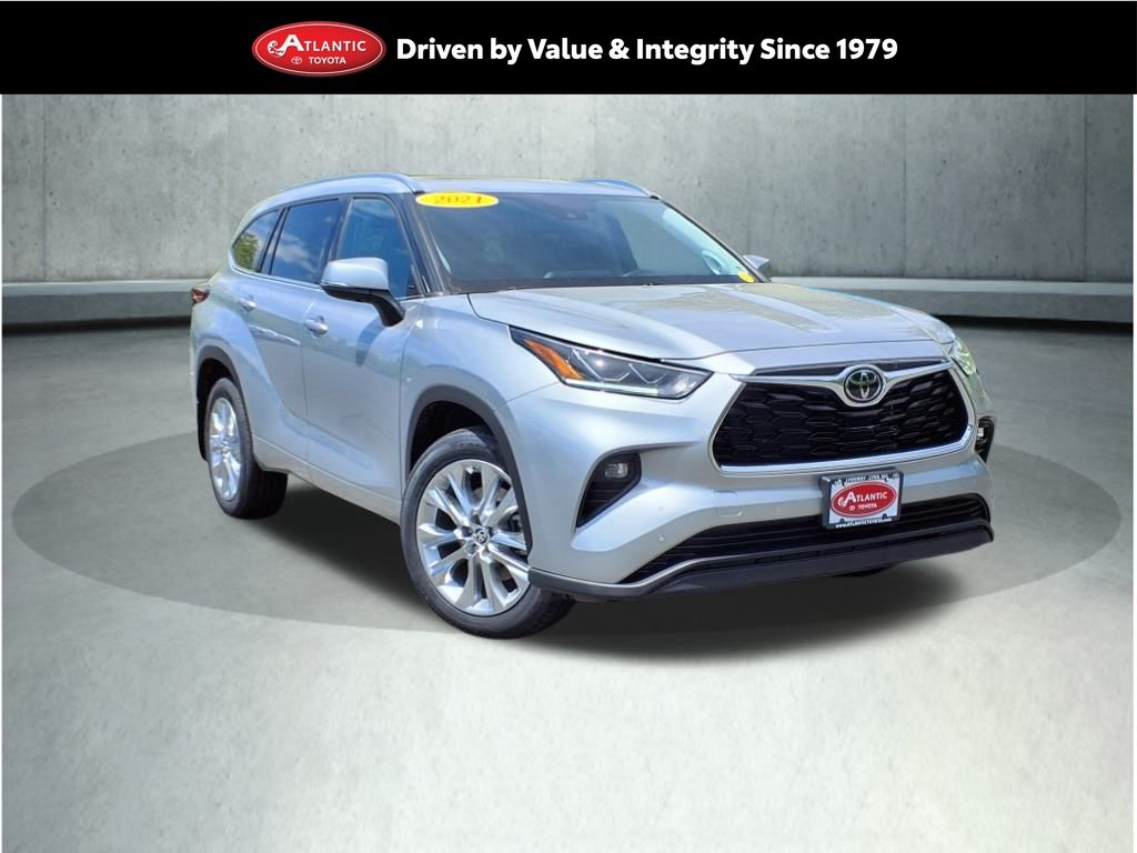 2021 Toyota Highlander Limited's photo