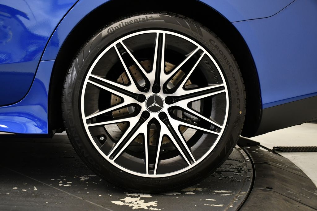 Thumbnail: 2026 Mercedes-Benz AMG GT - 15