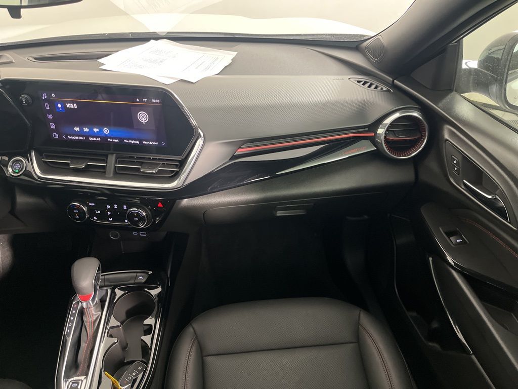 Thumbnail: 2025 Chevrolet Trax - 14