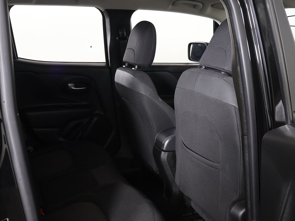 Used 2023 Black Jeep Latitude image 26