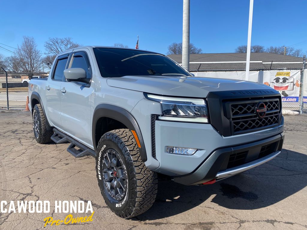 2024 Nissan Frontier PRO-4X Crew Cab 4WD