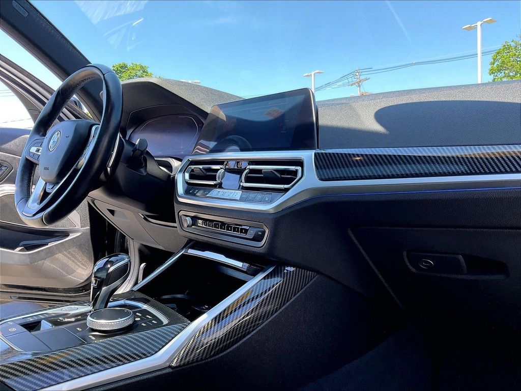2021 BMW 3 Series — photo 14