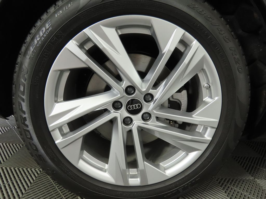 Thumbnail: 2023 Audi Q7 - 32