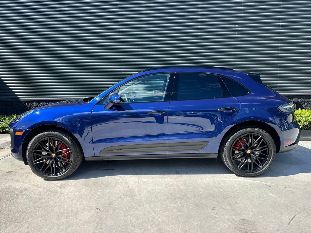 Thumbnail: 2025 Porsche Macan - 2