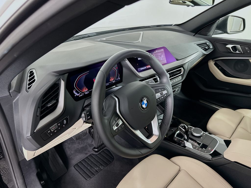 Thumbnail: 2024 BMW 2 Series - 9