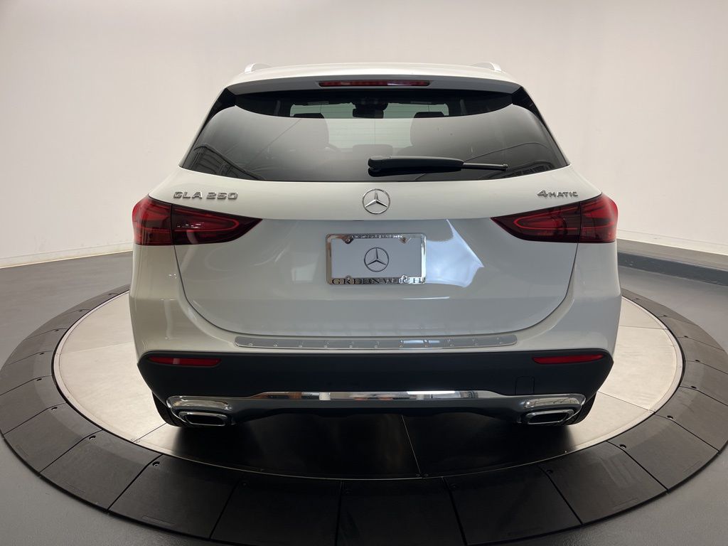 Thumbnail: 2026 Mercedes-Benz GLA - 6