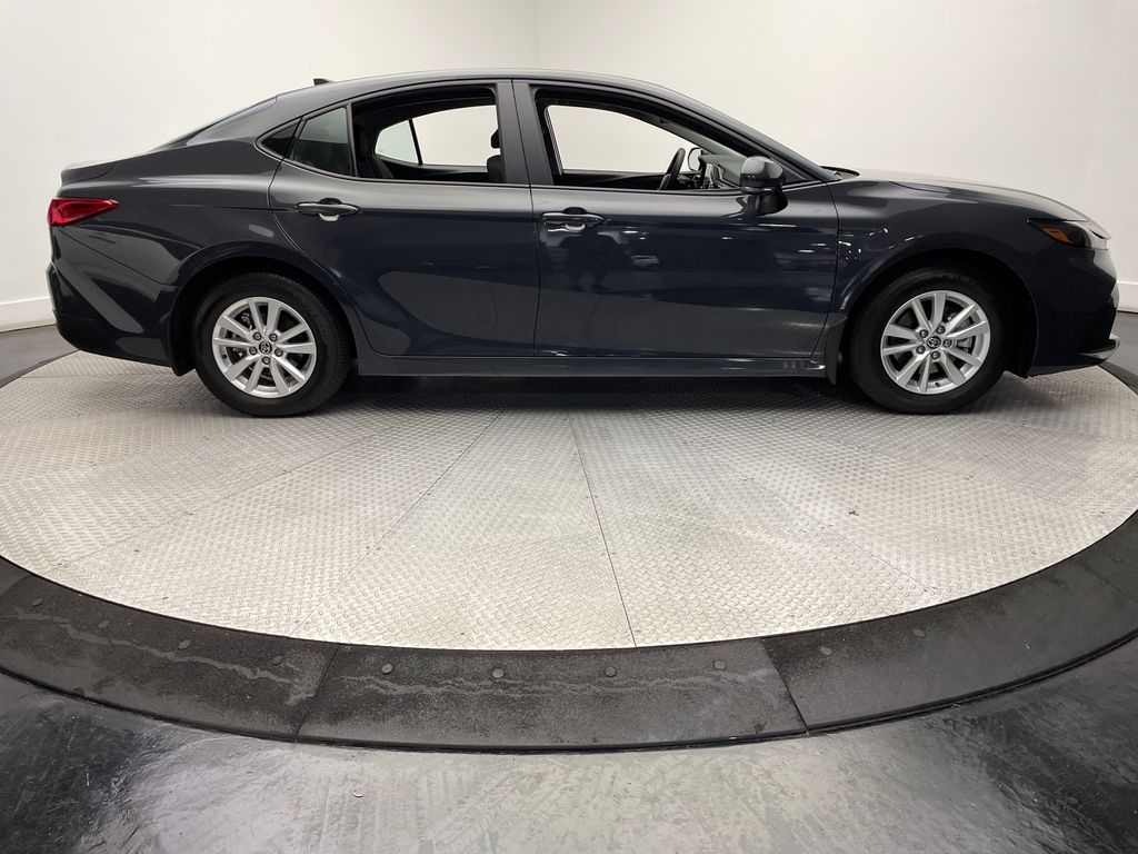 2025 Toyota Camry LE 4