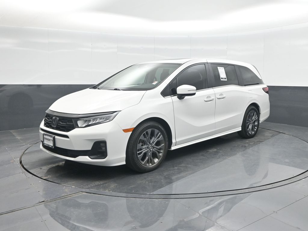 White 2025 Honda Odyssey Touring FWD Minivan Front-Wheel Drive Automatic