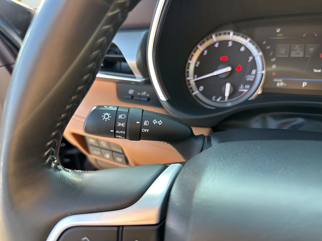 Used Car 2022 Toyota Highlander  Platinum For Sale Under $40,000 In Austin, Texas