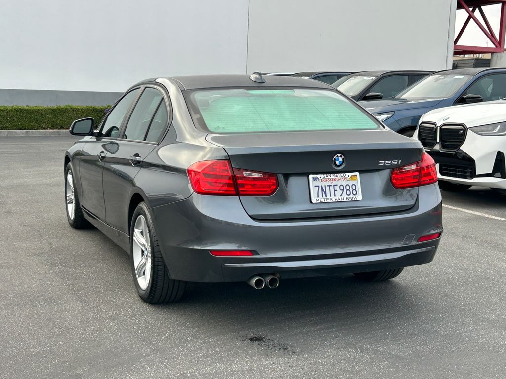 Thumbnail: 2015 BMW 3 Series - 3