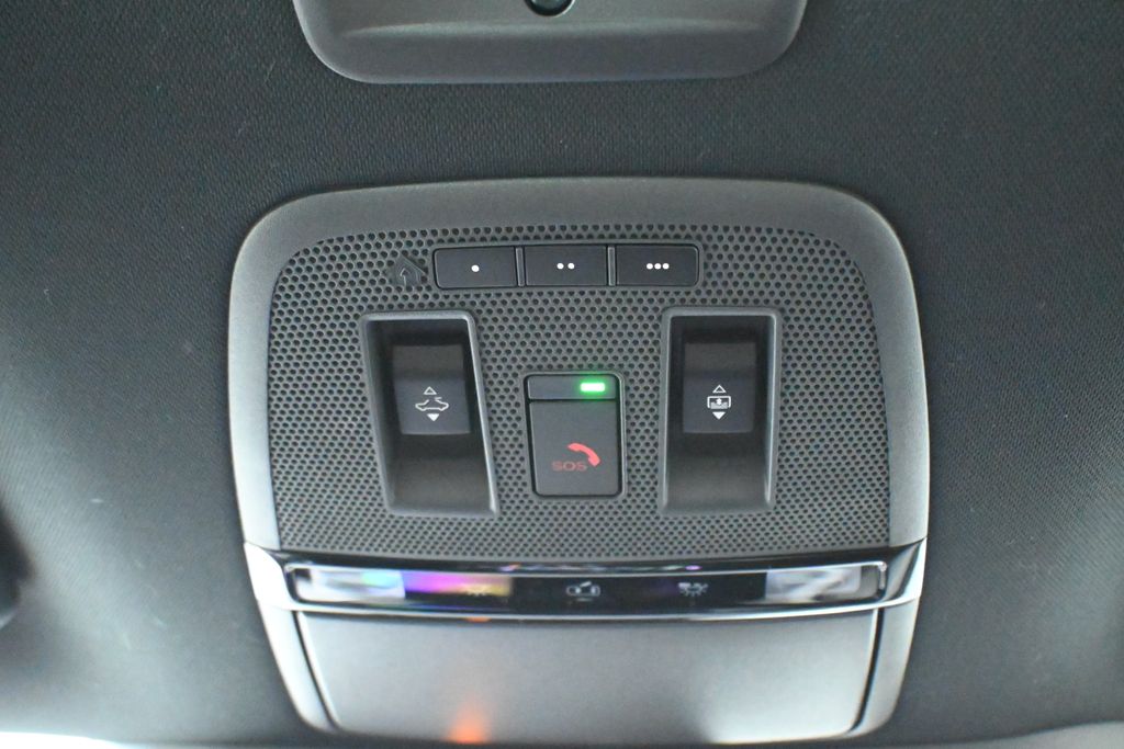 Thumbnail: 2026 INFINITI QX80 - 16