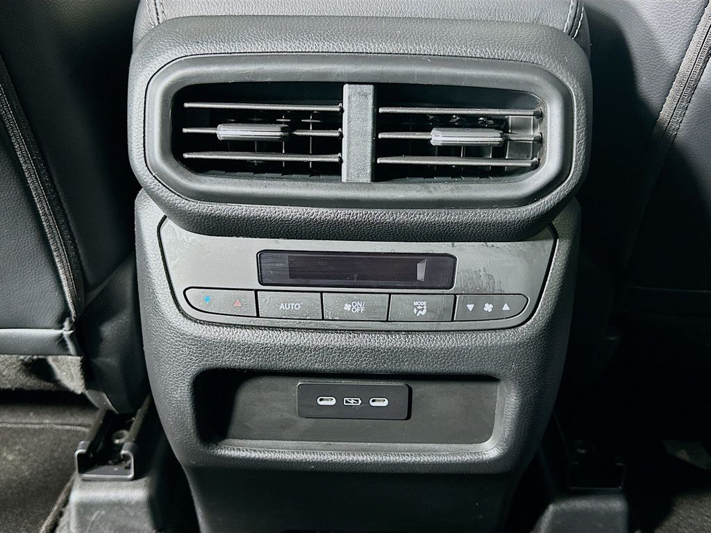 Thumbnail: 2024 Honda Pilot - 25