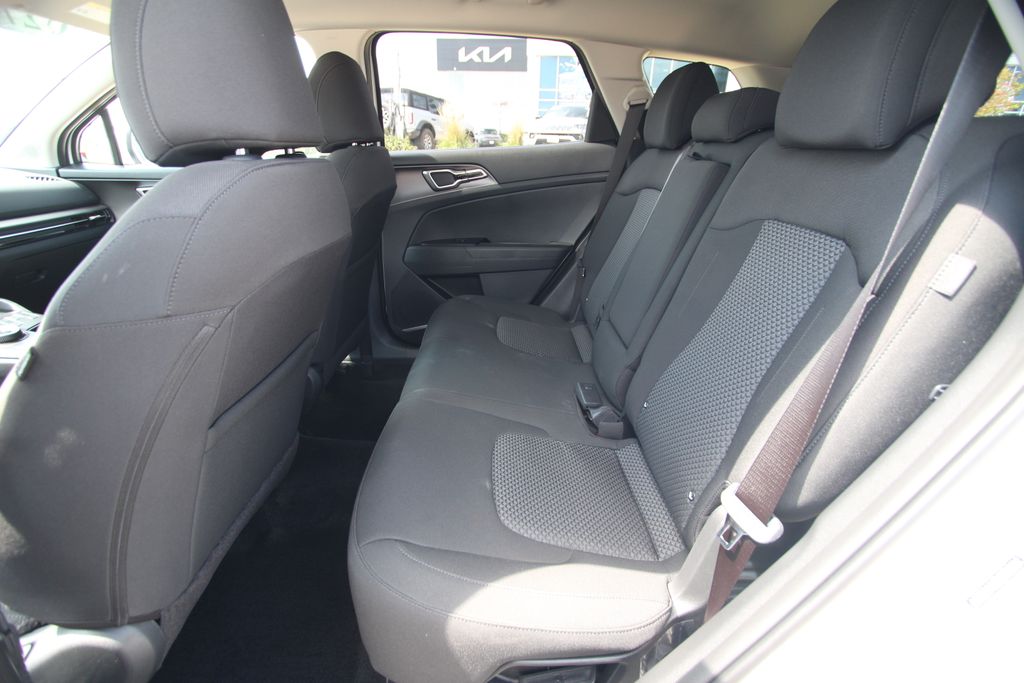 New 2027 Kia Sportage Hybrid SUV