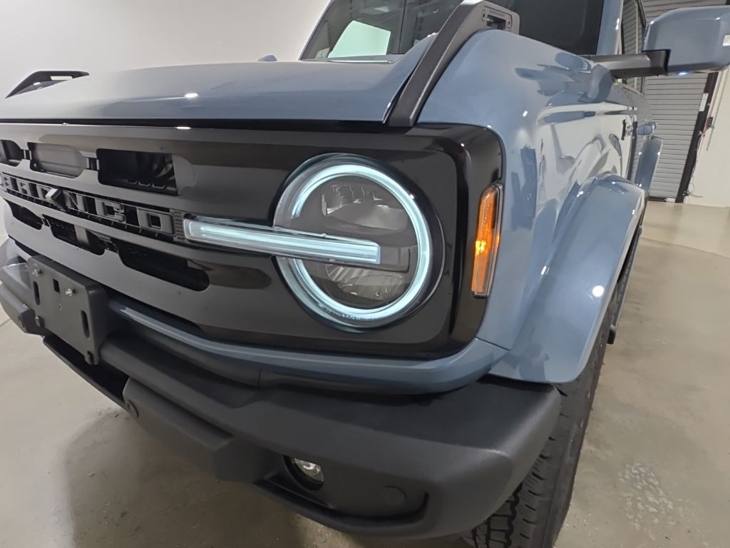 Used 2025 Gray Ford Outer Banks image 10