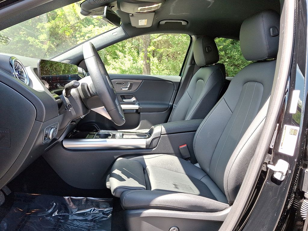 Thumbnail: 2025 Mercedes-Benz GLA - 13