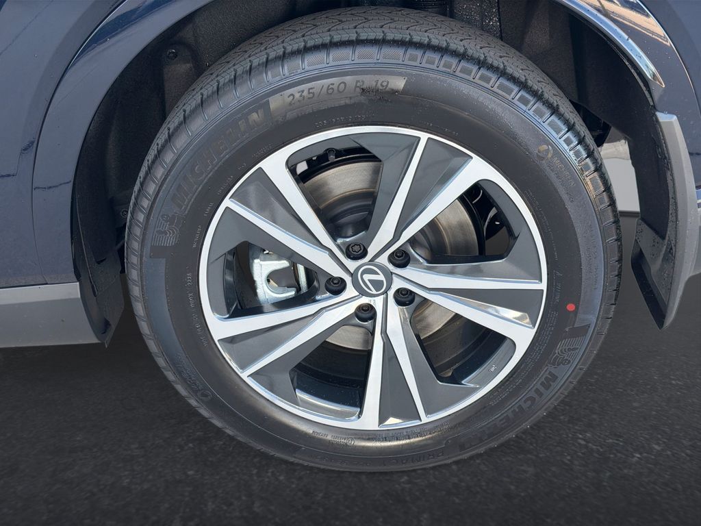 Thumbnail: 2026 Lexus RX - 31