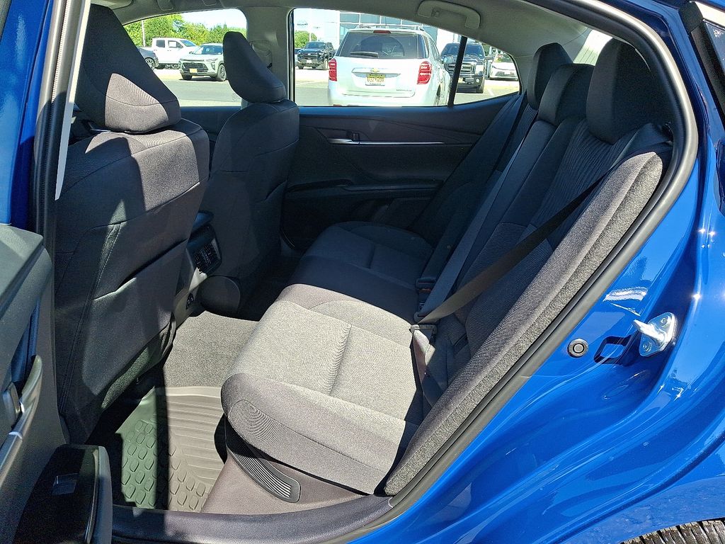 Thumbnail: 2025 Toyota Camry - 10