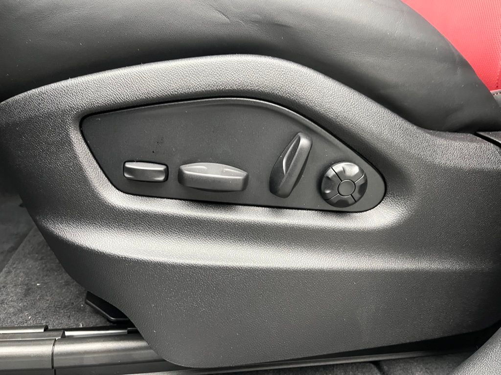 Thumbnail: 2026 Porsche Cayenne - 22