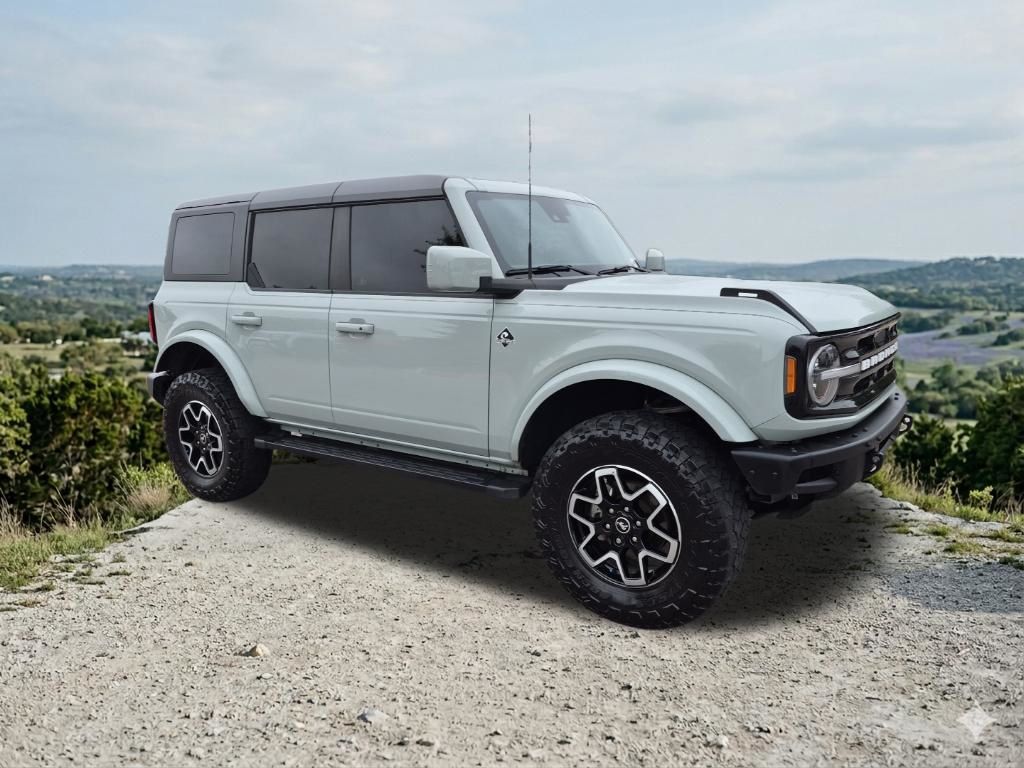 Cactus Gray 2023 Ford Bronco Outer Banks Advanced 4-Door 4WD SUV / Crossover Four-Wheel Drive Automatic