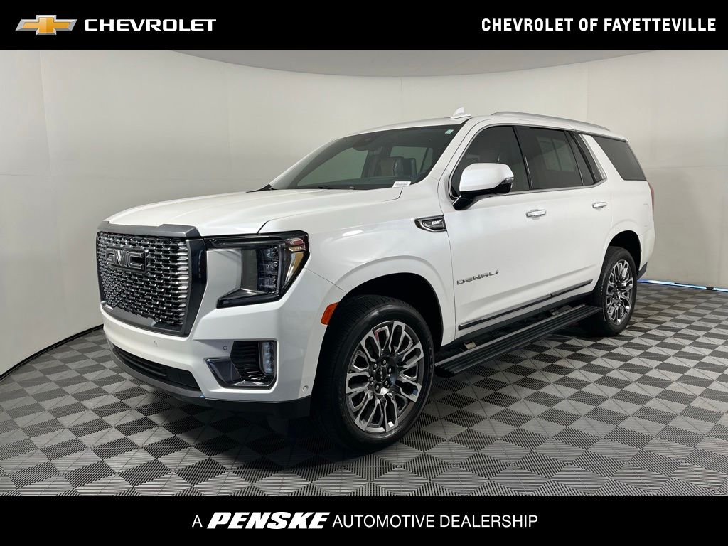 White Frost Tricoat 2024 GMC Yukon SUV / Crossover Four-Wheel Drive