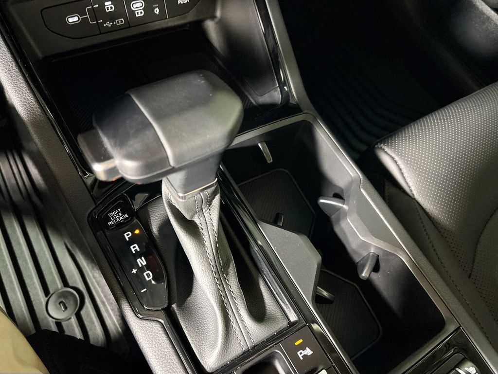 2025 Kia K5 EX