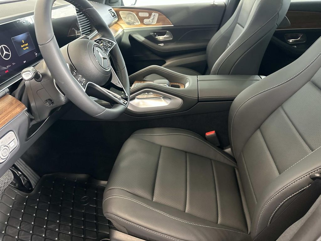 Thumbnail: 2026 Mercedes-Benz GLE - 17