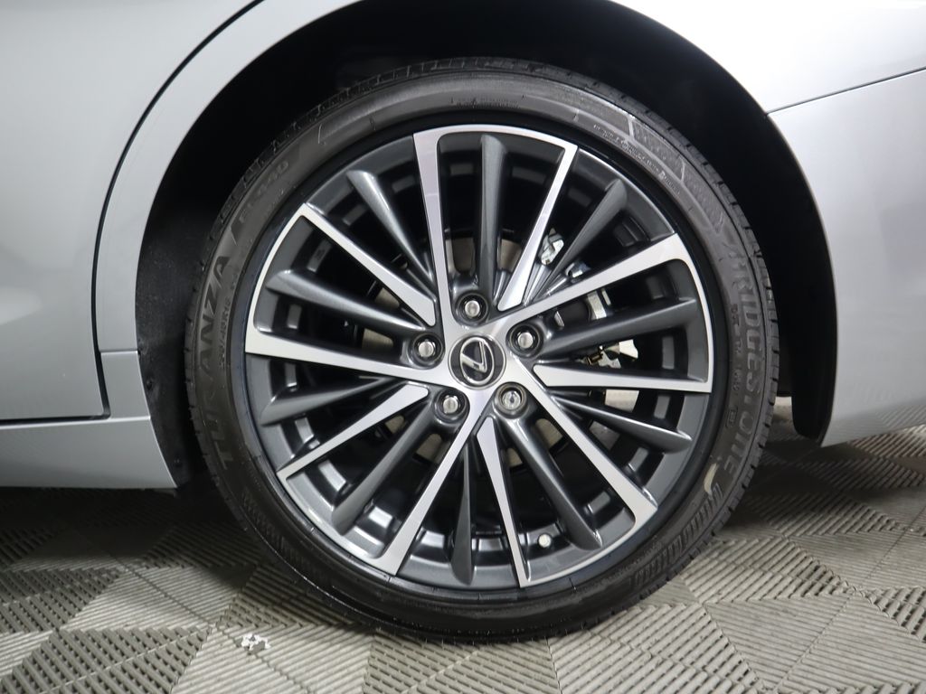 2025 Lexus ES Hybrid 300h 31
