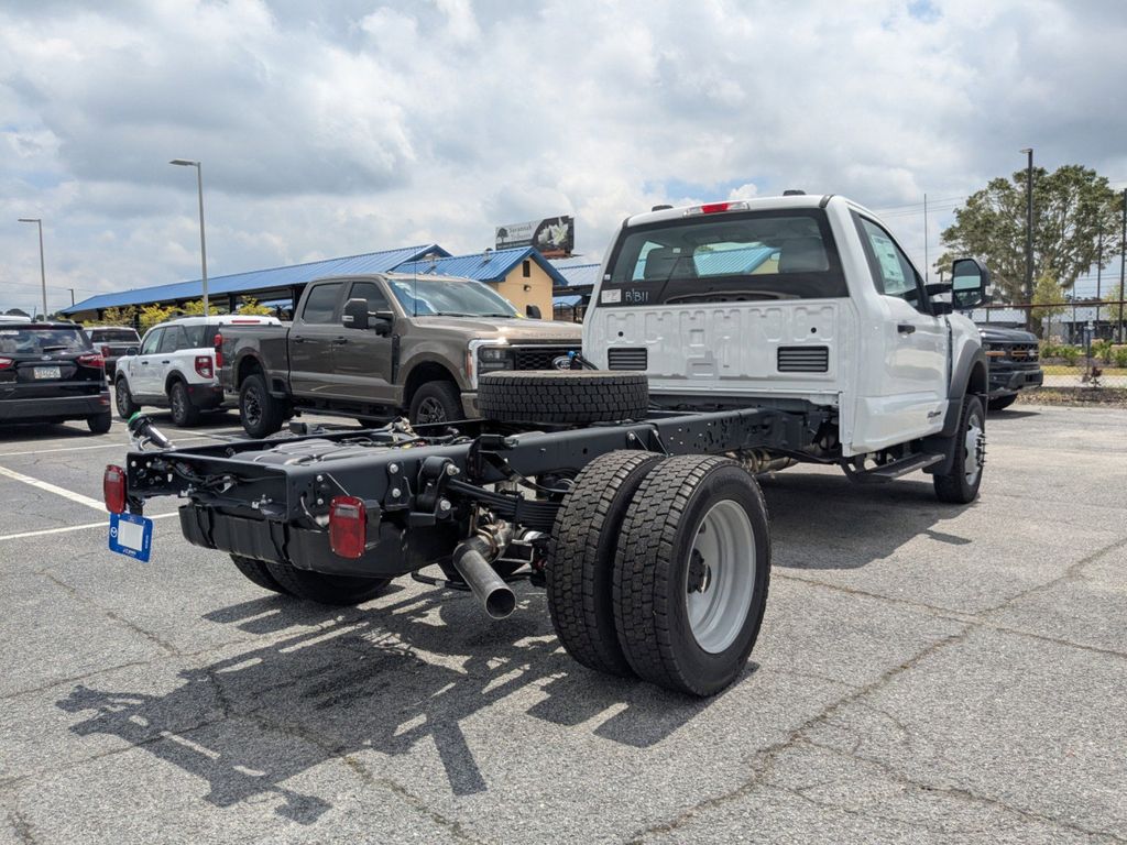 2025 Ford F-550 Chassis XL