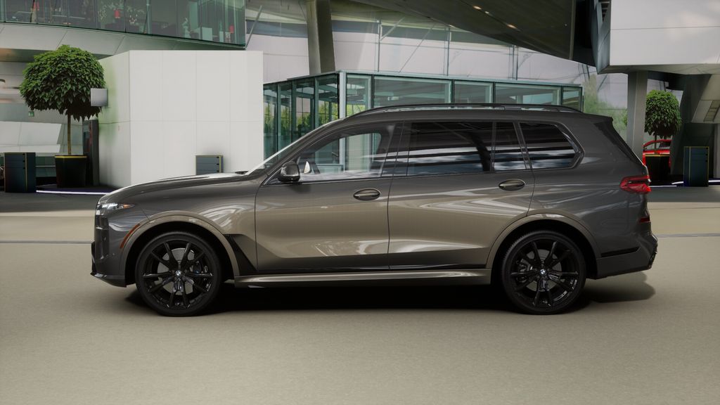Thumbnail: 2026 BMW X7 - 32
