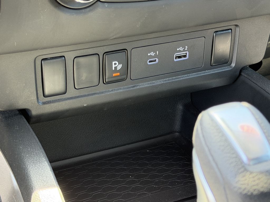 Used 2024 Nissan Frontier Truck