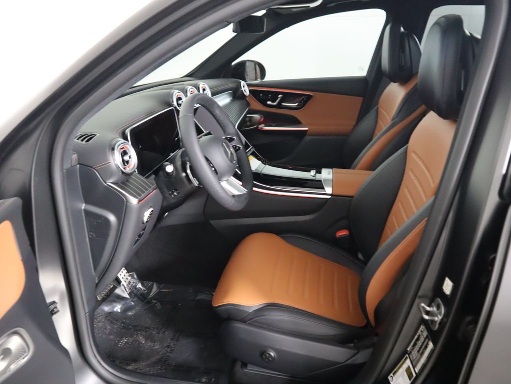 Thumbnail: 2025 Mercedes-Benz GLC - 21