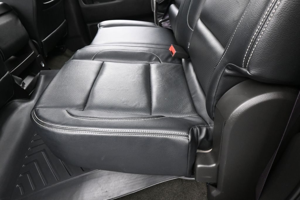 Used 2016 Deep Ocean Blue Metallic Chevrolet LT image 25