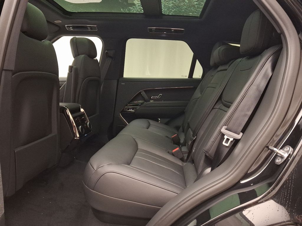 2025 Land Rover Range Rover Sport Dynamic 6