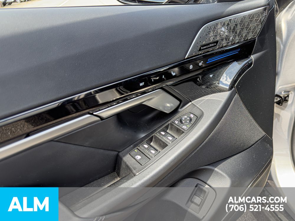 Used 2024 Gray Metallic BMW 530i image 12